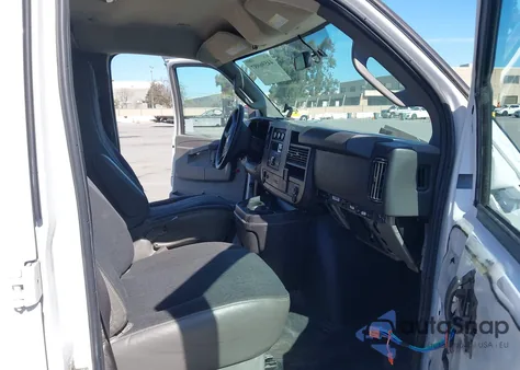 2020 Chevrolet Express Cargo Rwd 2500 Regular Wheelbase Wt from USA, damaged, VIN 1GCWGAFG4L1268063